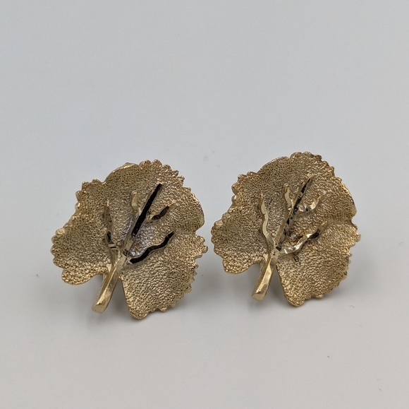 Vintage BSK Gold Tone Alder Leaf Clip on Earrings Omega Back - Picture 3 of 9